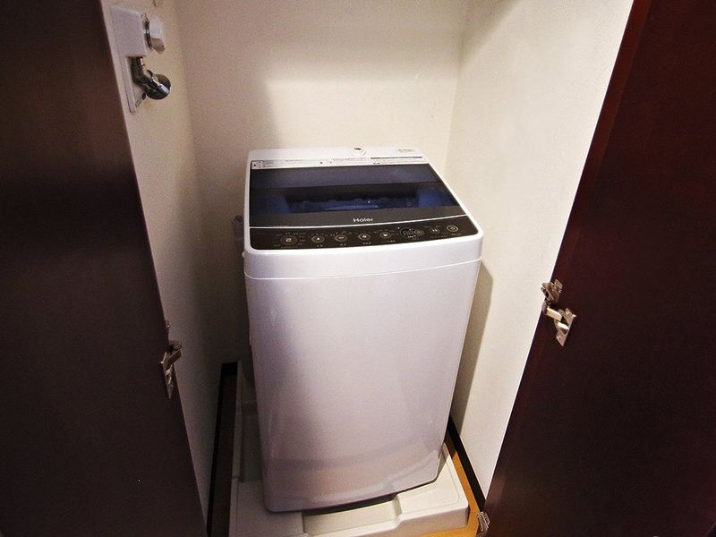 学生会館には珍しい室内洗濯機置き場