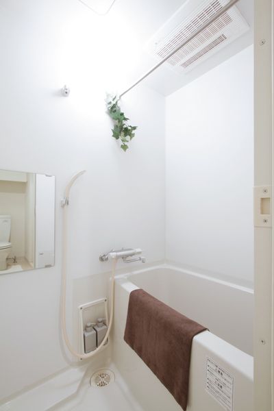 浴室（Ａタイプ）※モデルルームのため家具家電以外の小物はございません。