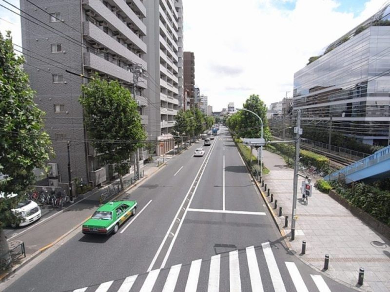 江戸川橋より早稲田を通って落合まで走る幹線道路。ラーメン激戦区で有名です。