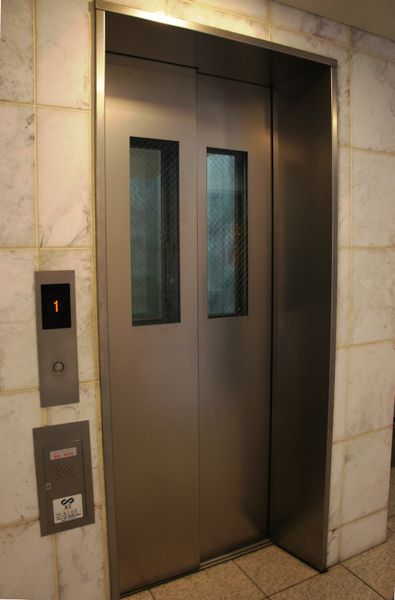エレベーター　上の階への移動もスムーズです。