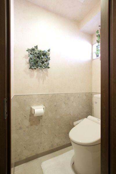 トイレ（Aタイプ）　※モデルルームの写真です。家具家電以外の小物はございません。