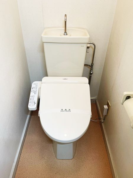 トイレ（温水洗浄便座付）
