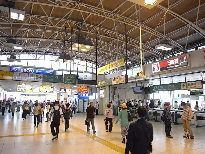 西東京を代表するターミナル駅。最寄りの善行駅から町田駅まで約２５分。