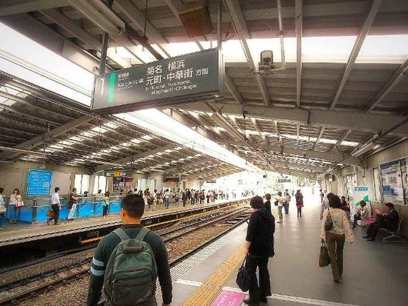 東急東横線の急行停車駅の綱島駅。横浜駅まで最短11分の近さ。