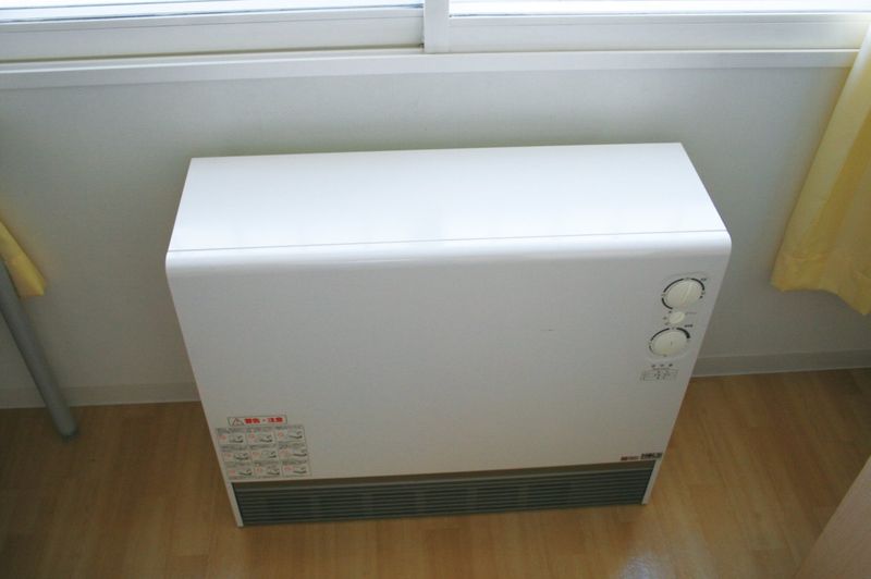 室内暖房機器