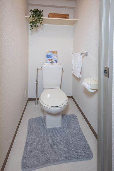 トイレ　人気のバストイレ別タイプです　