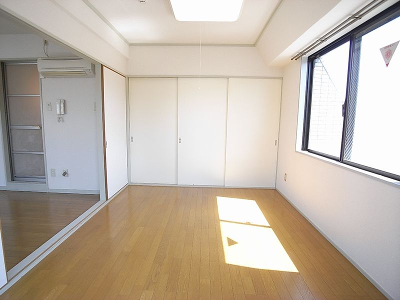 居室（Fタイプ）　IDKのお部屋とキッチンに仕切りがあるタイプです。5階の2部屋のみが対象です！（B）