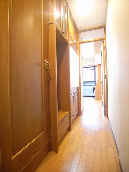 廊下（A2タイプ）　居室と廊下の間に扉がある1Kタイプです！