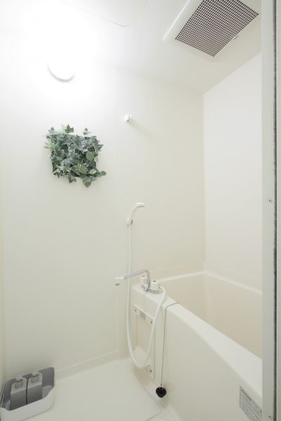 浴室（Iタイプ）　※モデルルームの写真です。家具家電以外の小物はございません。