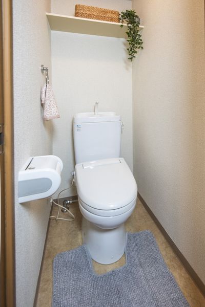 トイレ（A、Bタイプ）　※モデルルームの写真です。小物はございません。