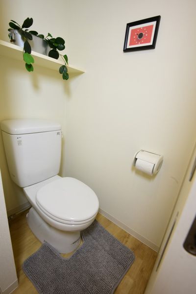 トイレ（A）※モデルルームの写真です。小物はございません。