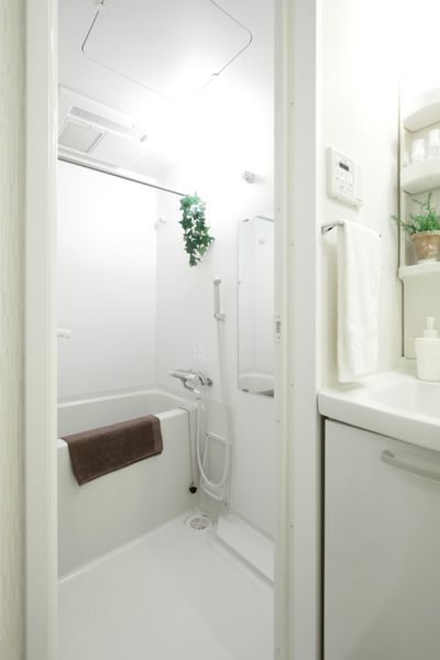 バス（A、B、Cタイプ）　人気の浴室乾燥機付き！※モデルルームの写真です。家具家電以外の小物はございません。