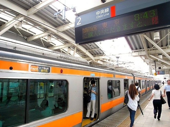 通勤・通学のピーク時は、武蔵小金井駅始発の電車が増発される。