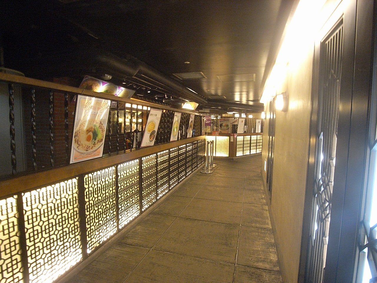 “名古屋驛麺通り”も地下街にある有名なラーメンストリートです。