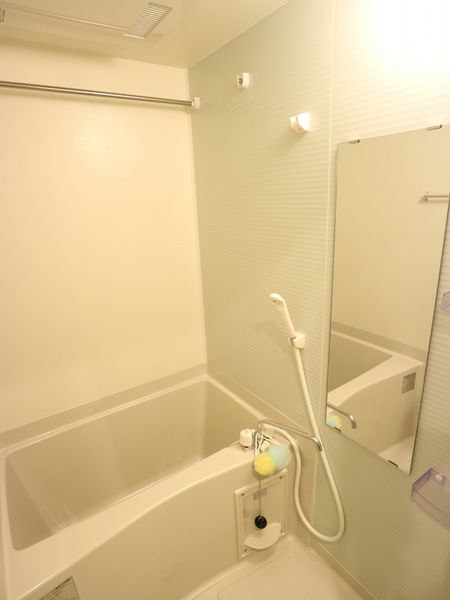 浴室乾燥機付きバスルーム（女性に安心！雨の日や花粉・浴室のカビ予防にも大変便利！）